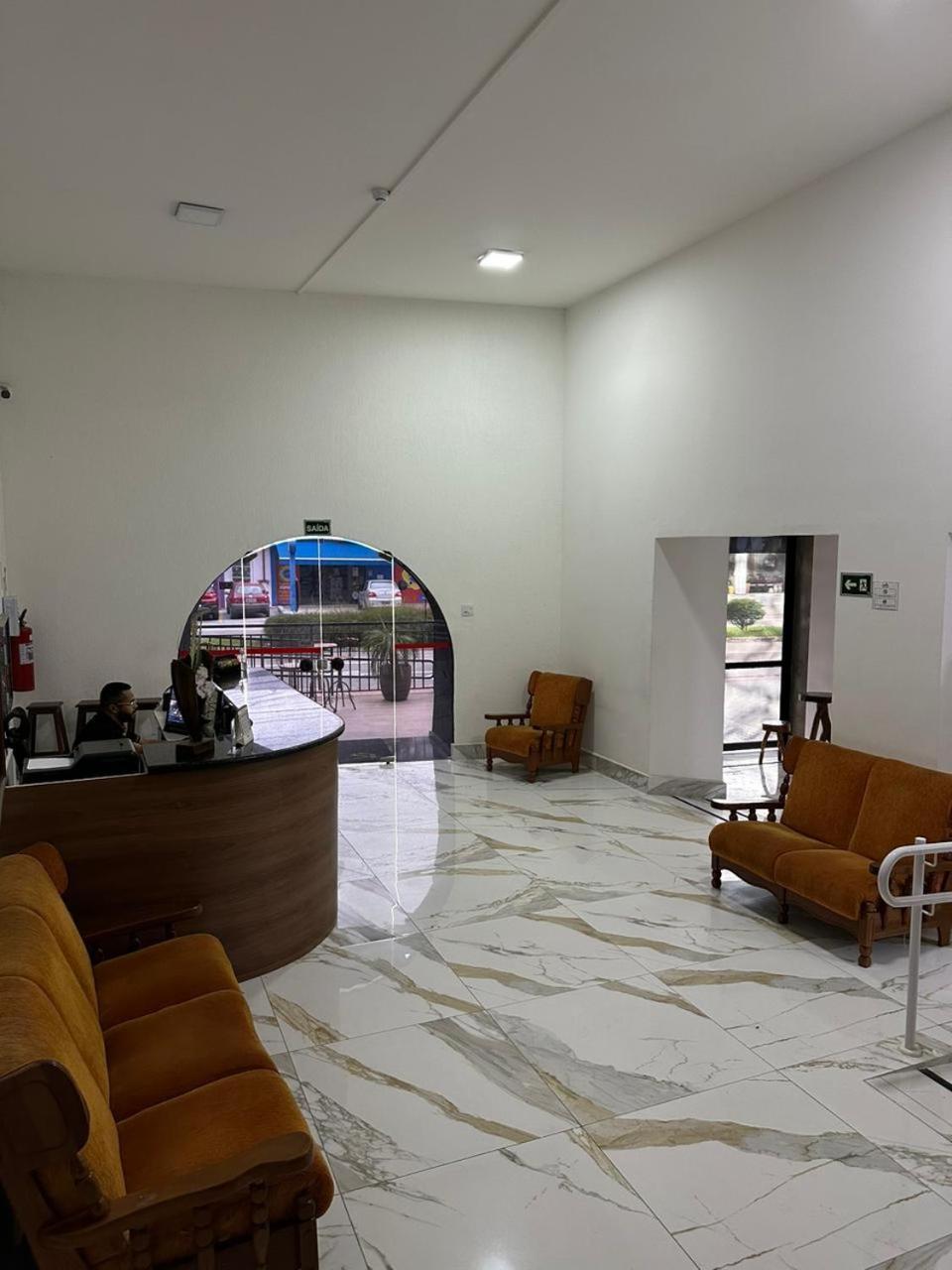 Hotel Modena - เซาโจเซดอสกัมปอส ภายนอก รูปภาพ